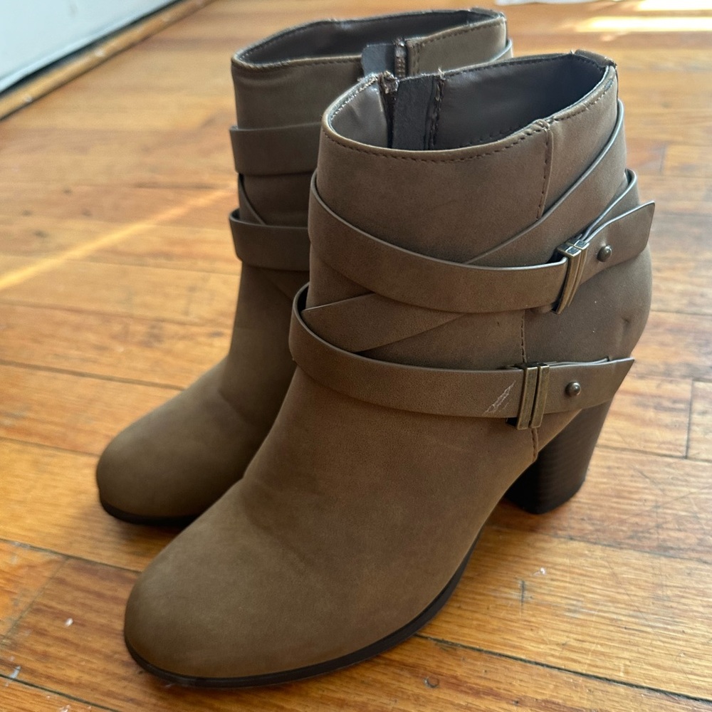 Taupe Suede Ankle boot
